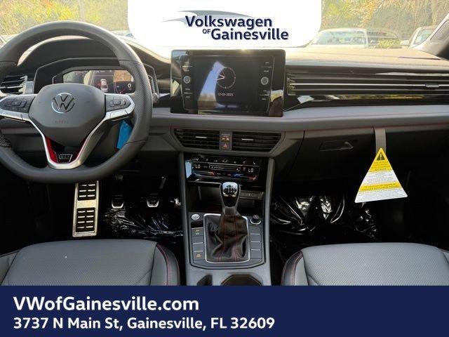 Volkswagen Jetta Gli Autobahn Fwd 4Dr Car - Thumbnail 9