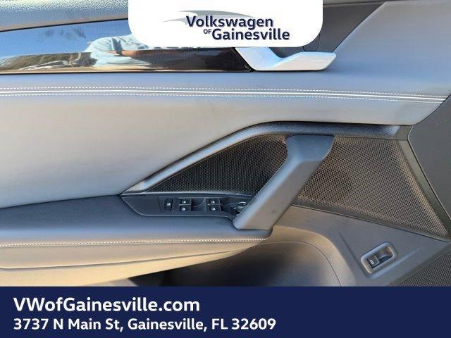 Volkswagen Tiguan Sel R-Line Turbo With Navigation & Awd - Thumbnail 13