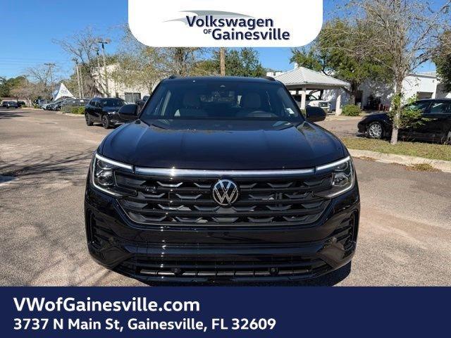 Volkswagen Atlas Cross Sport 2.0T Sel R-Line Black With Navigation & Awd - Thumbnail 3