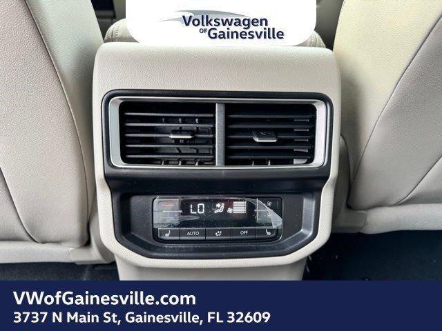 Volkswagen Atlas 2.0T Sel Premium R-Line With Navigation & Awd - Thumbnail 9