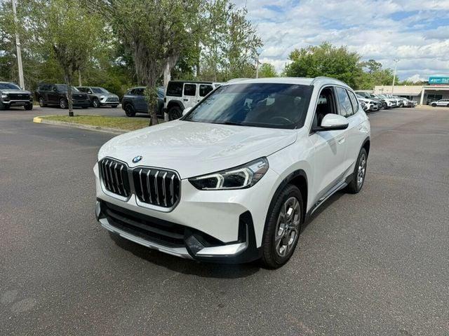 BMW X1 xDrive28i Sports Activity Vehicle - View 1