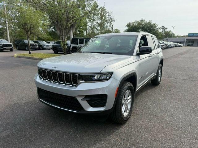 Jeep Grand Cherokee Laredo 4x2 - View 1