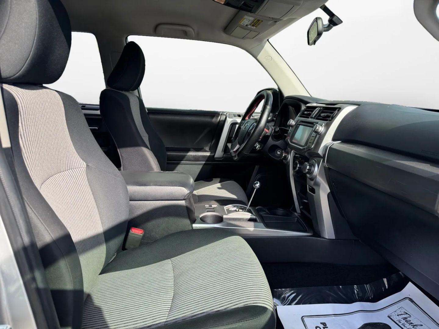 Toyota 4Runner Sr5 Sport Utility 4D - Thumbnail 12