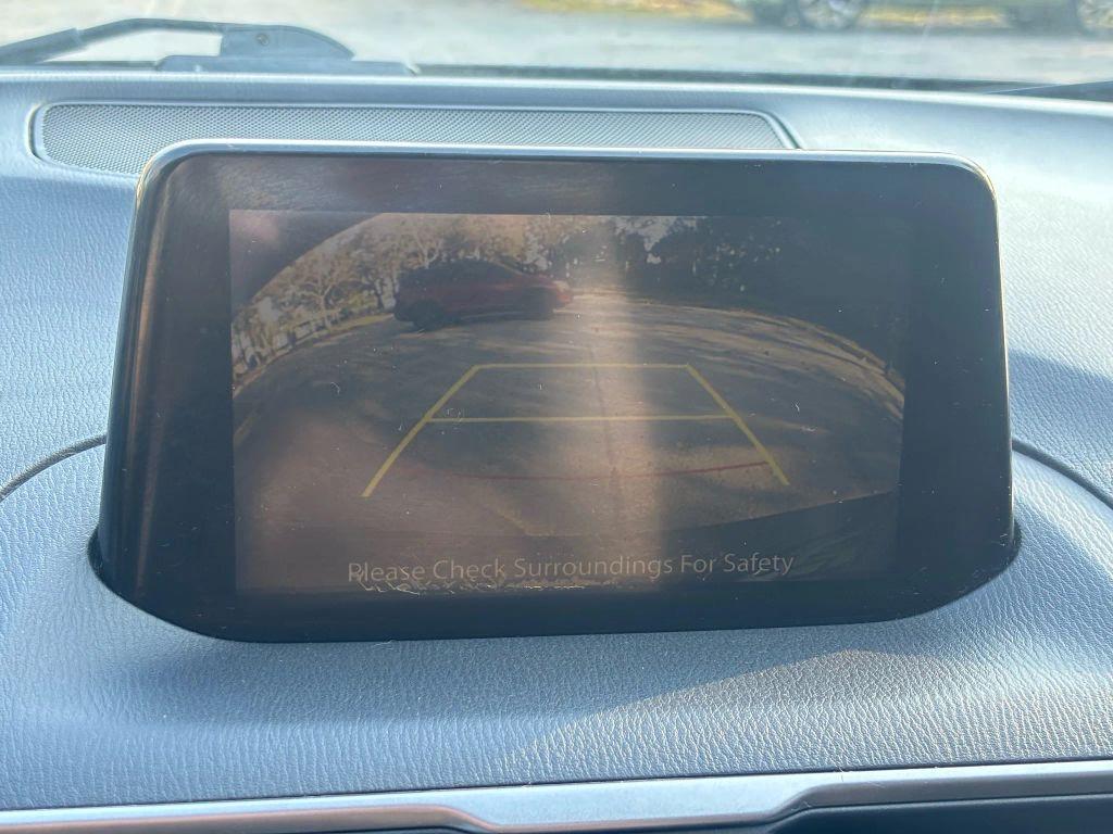 Mazda Mazda3 - Thumbnail 2