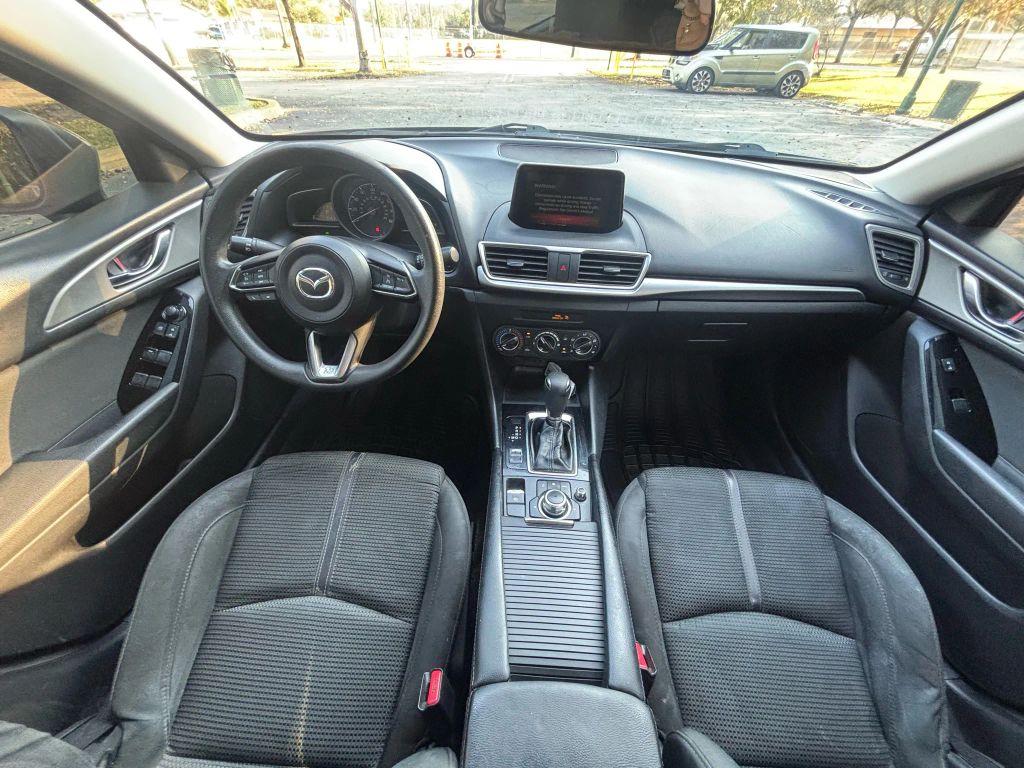 Mazda Mazda3 - Thumbnail 18