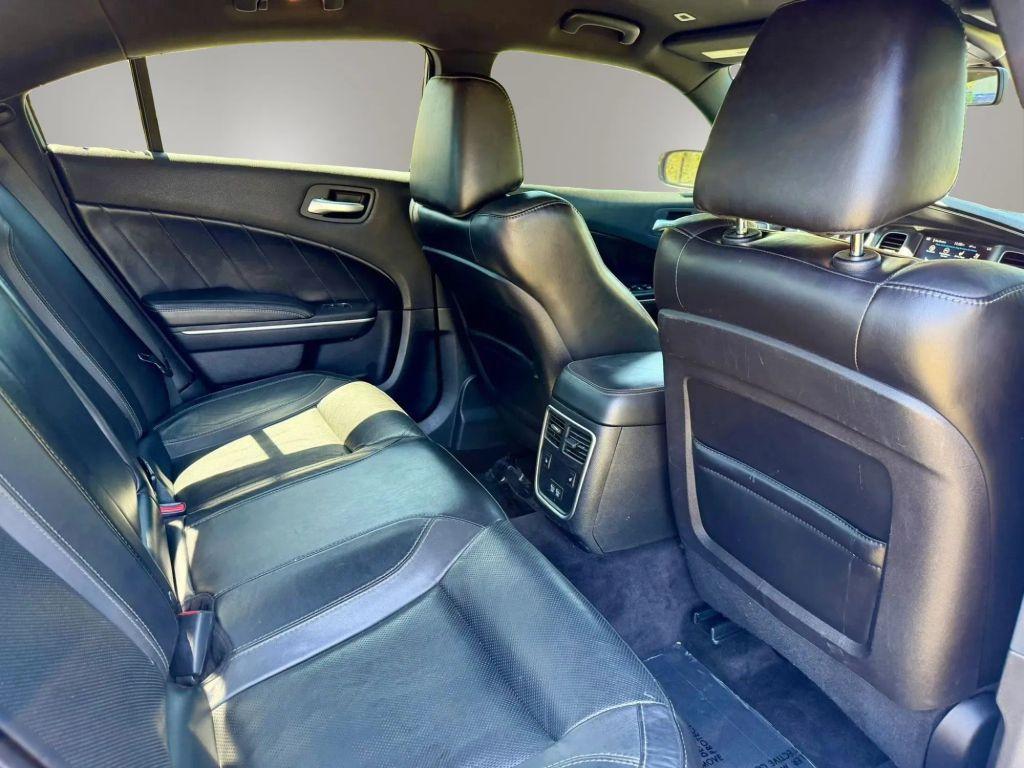 Dodge Charger - Thumbnail 14