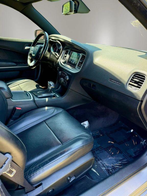 Dodge Charger - Thumbnail 15