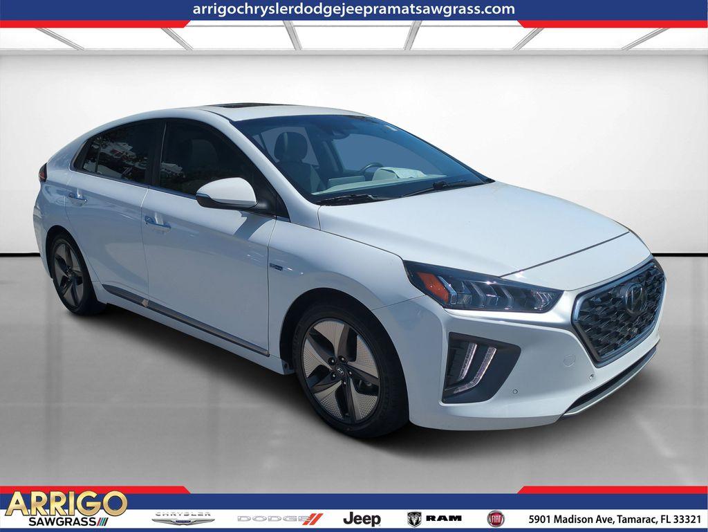 Hyundai Ioniq Hybrid - View 1