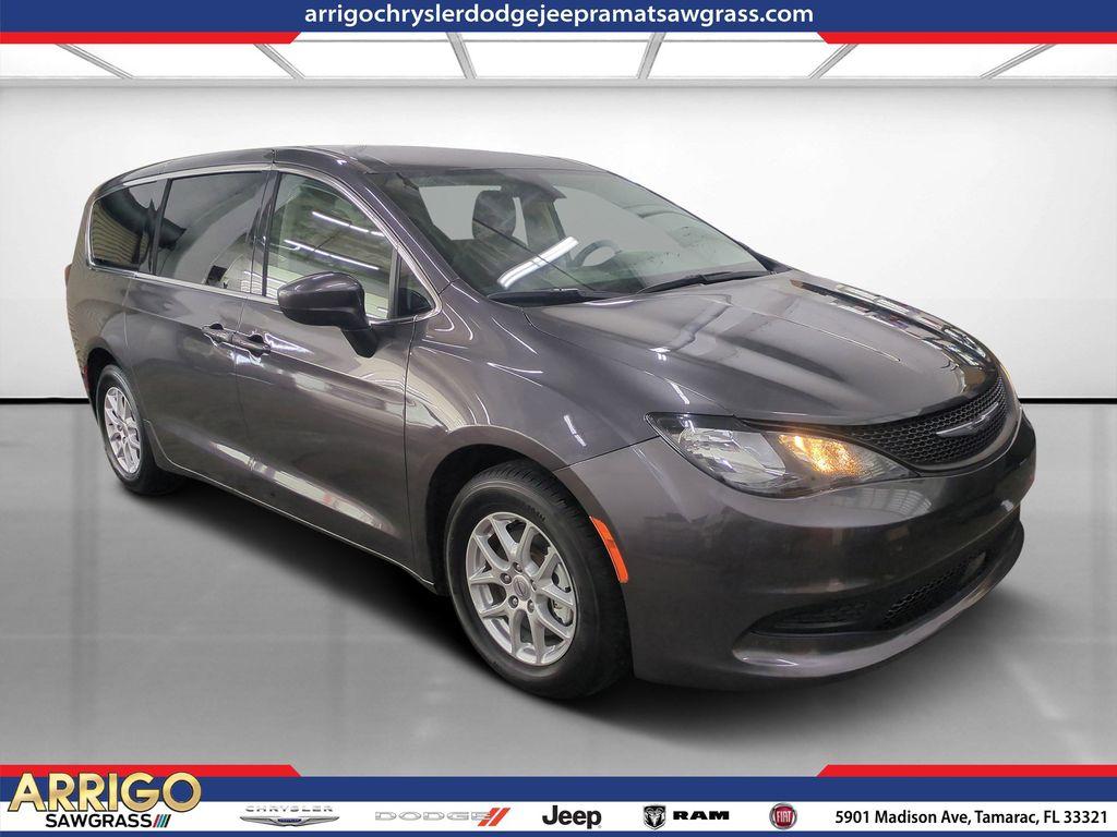 Chrysler Voyager - View 1