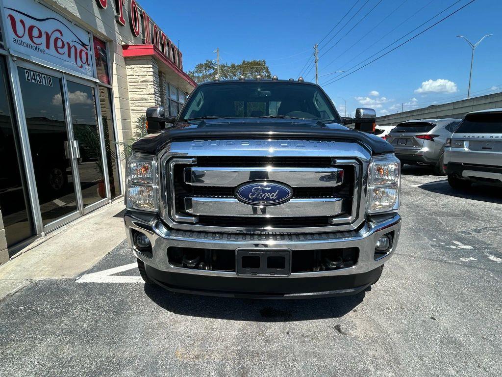 Ford F350 Super Duty Crew Cab - Thumbnail 10