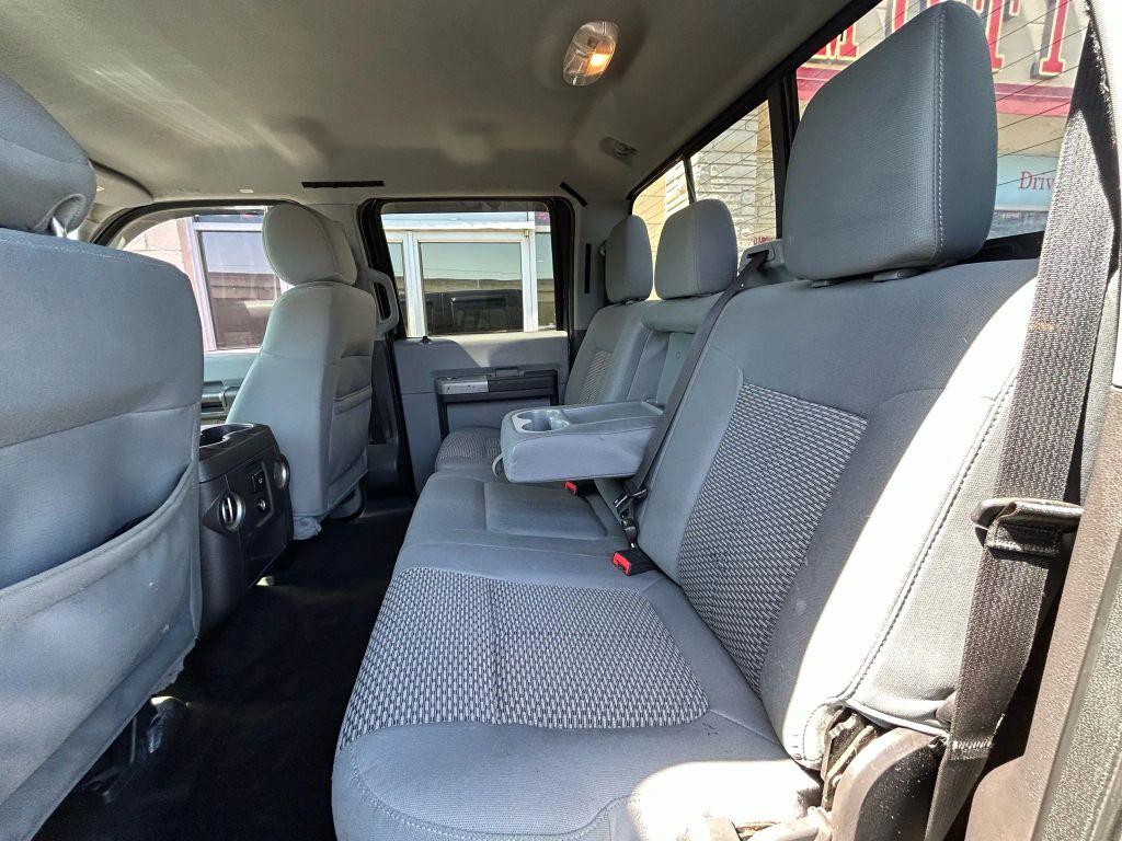 Ford F350 Super Duty Crew Cab - Thumbnail 19