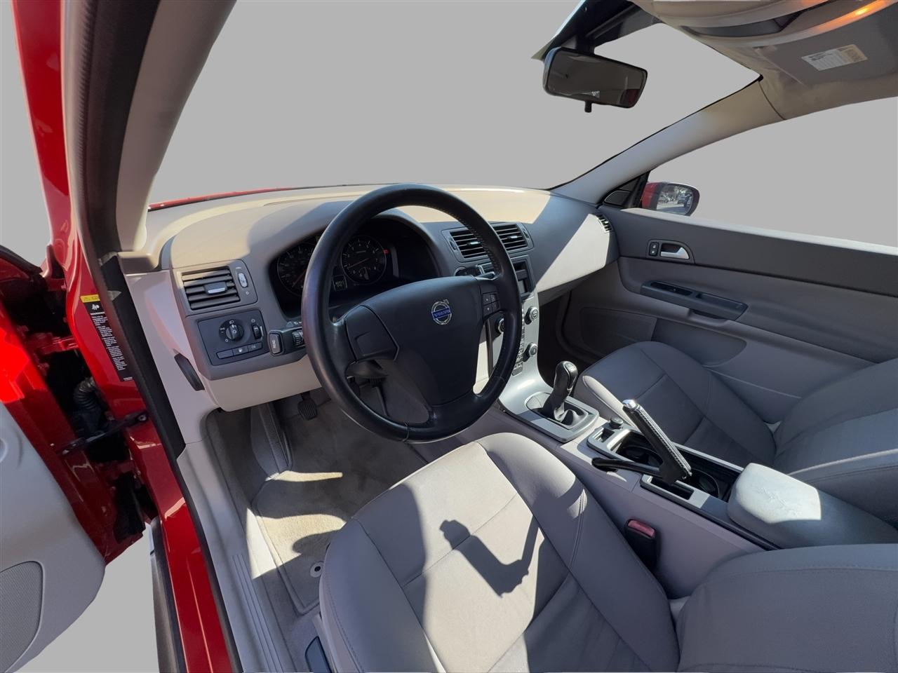 Volvo C30T5 R-Design - Thumbnail 18