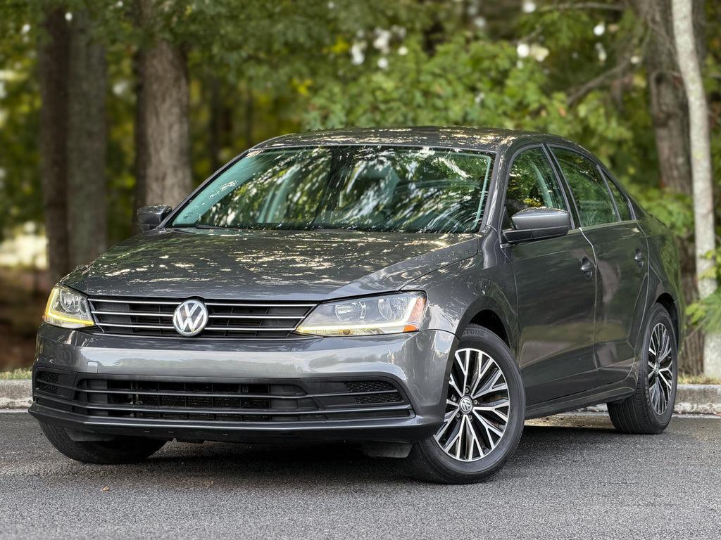 Volkswagen Jetta - Thumbnail 3