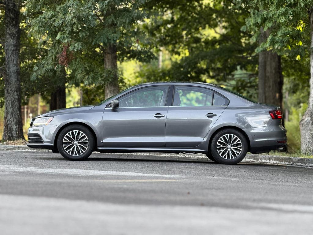 Volkswagen Jetta - Thumbnail 7