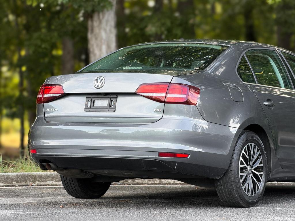 Volkswagen Jetta - Thumbnail 14