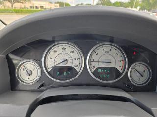 Chrysler Town & Country - Thumbnail 15