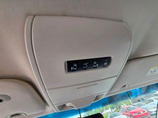 Chrysler Town & Country - Thumbnail 5
