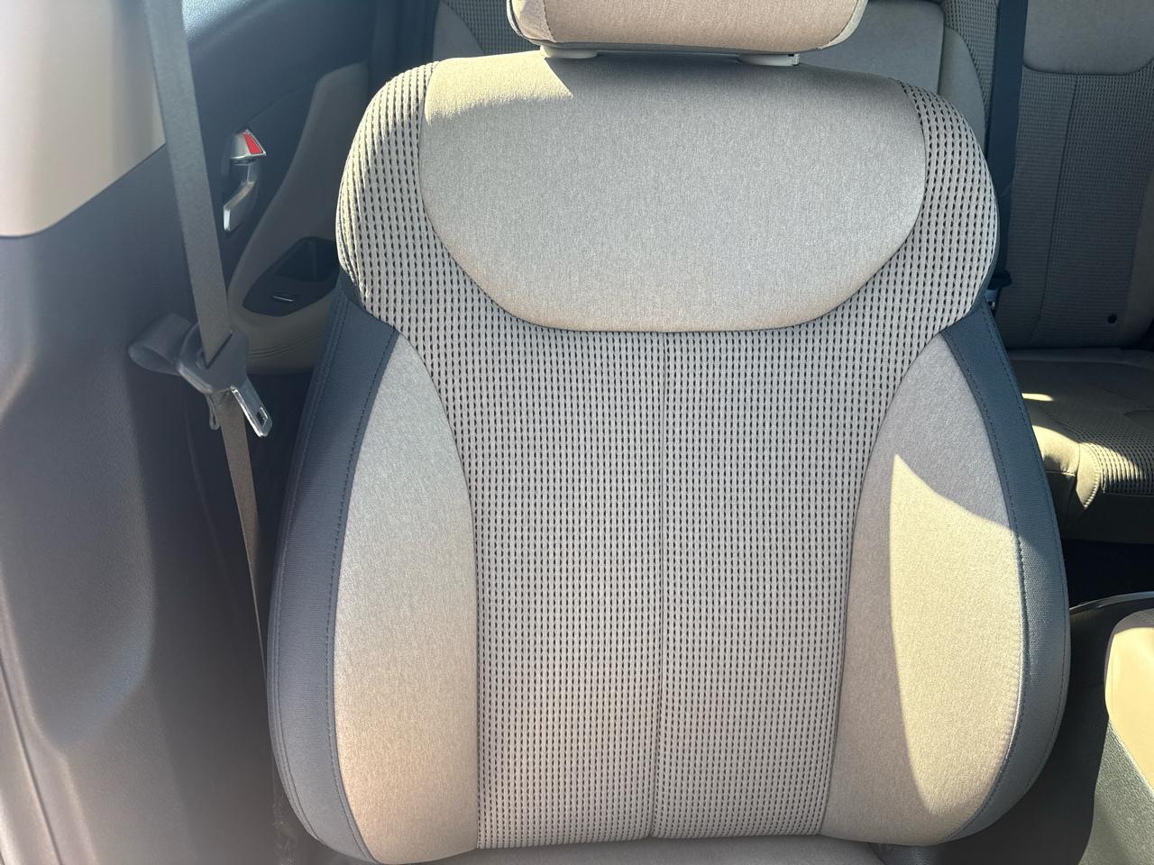 Hyundai Santa Fese 2.4L Auto Fwd - Thumbnail 10