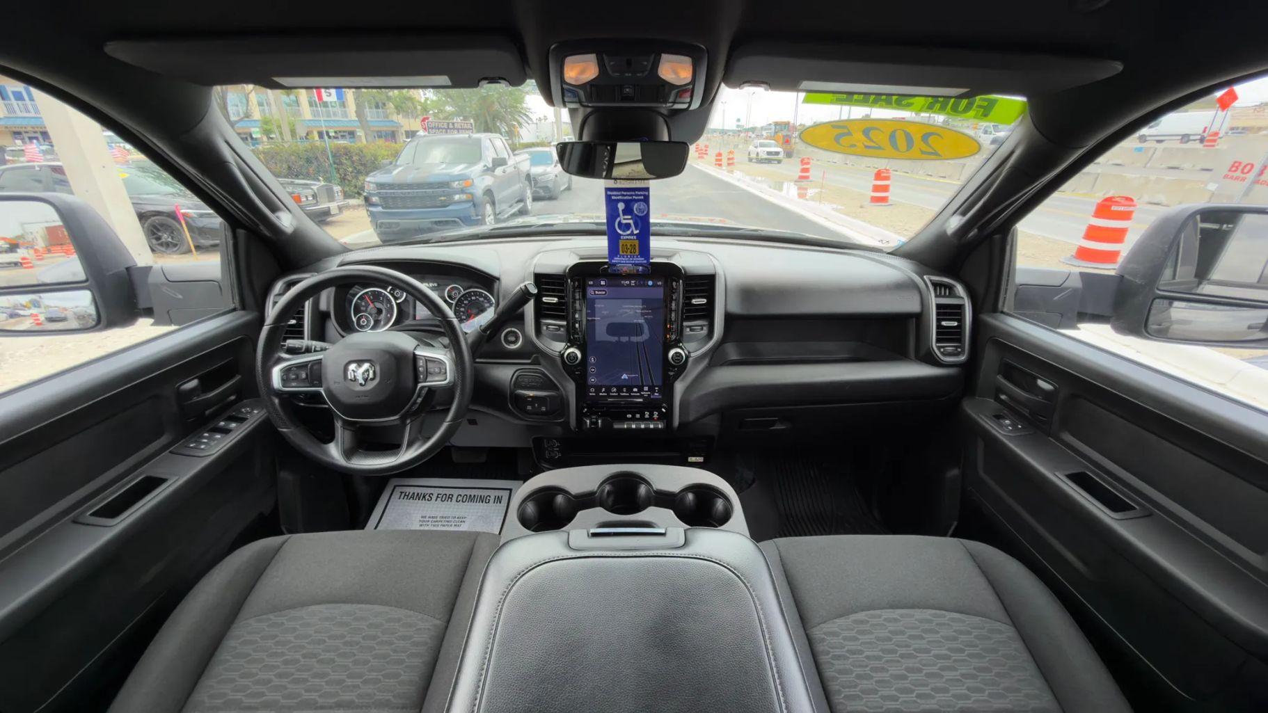 Ram 3500 Crew Cab - Thumbnail 20