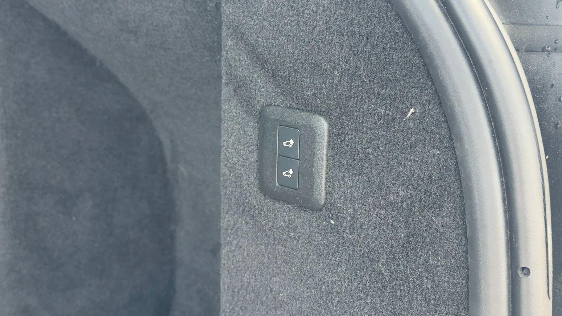 Land Rover Range Rover Sport - Thumbnail 19