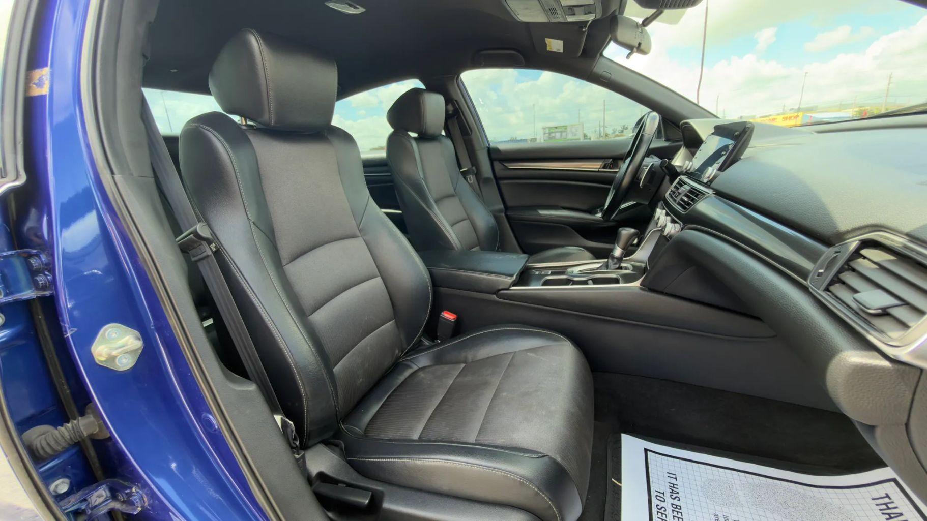 Honda Accord - Thumbnail 14