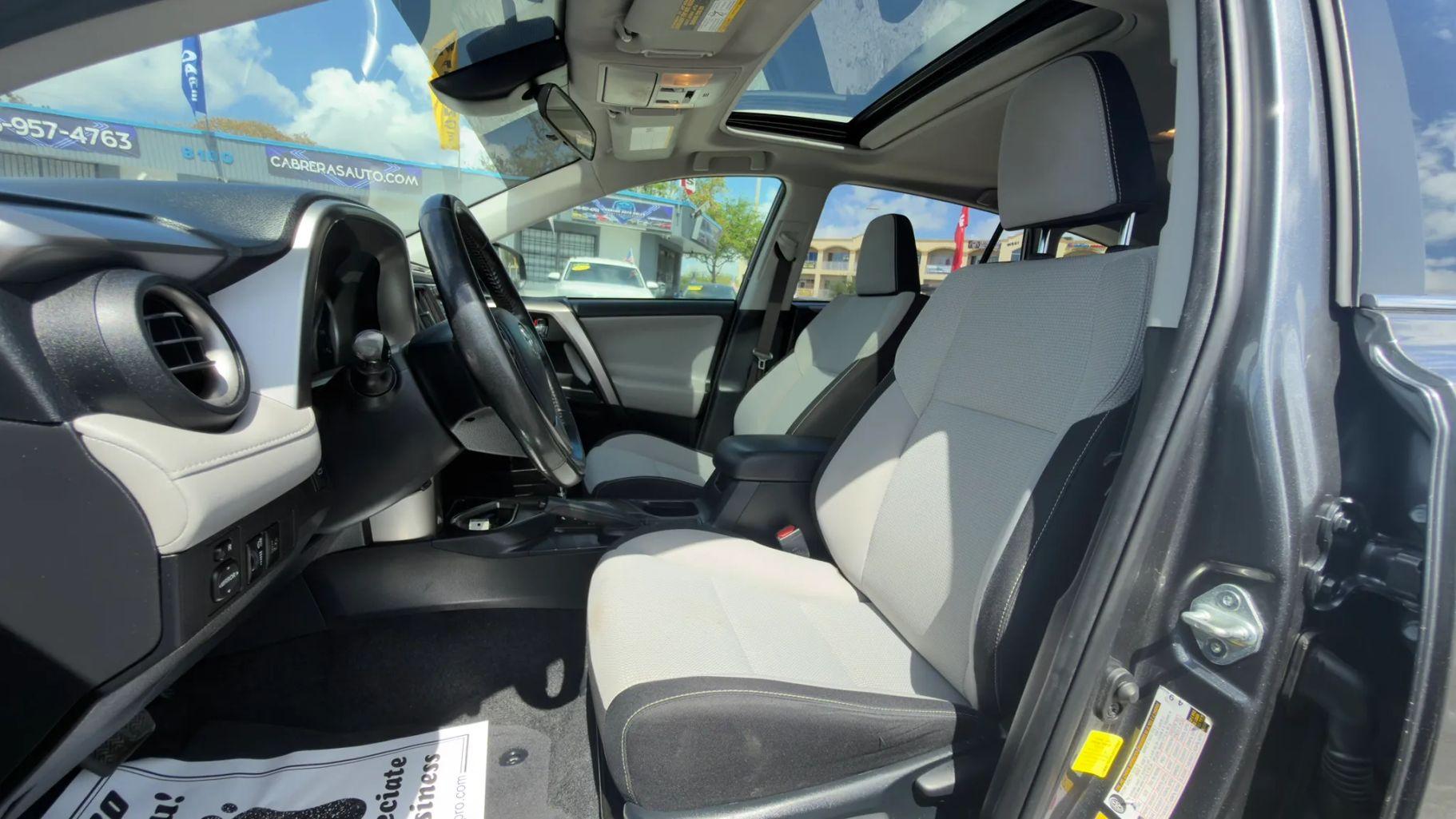 Toyota Rav4 - Thumbnail 4