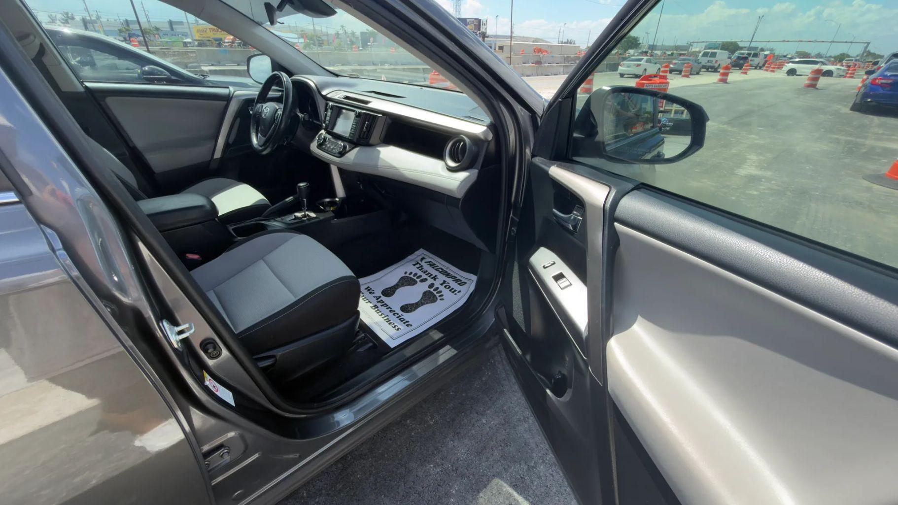 Toyota Rav4 - Thumbnail 15