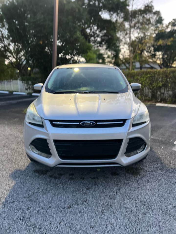 Ford Escape - Thumbnail 13