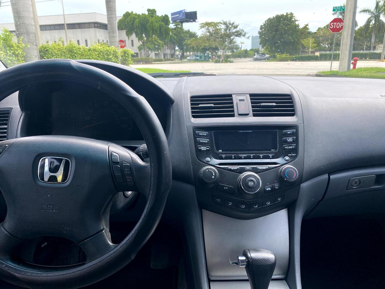 Honda Accord4-Door Sedan - Thumbnail 11