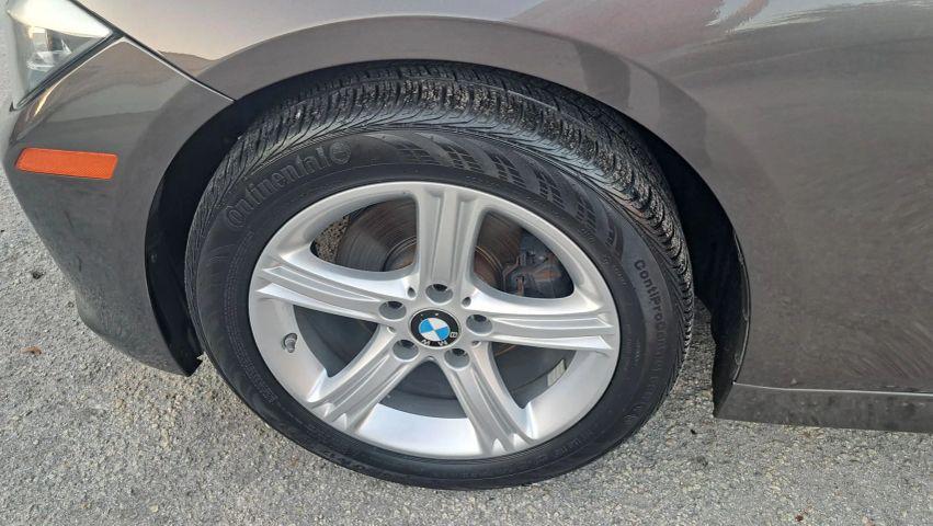 Bmw 3 Series - Thumbnail 6