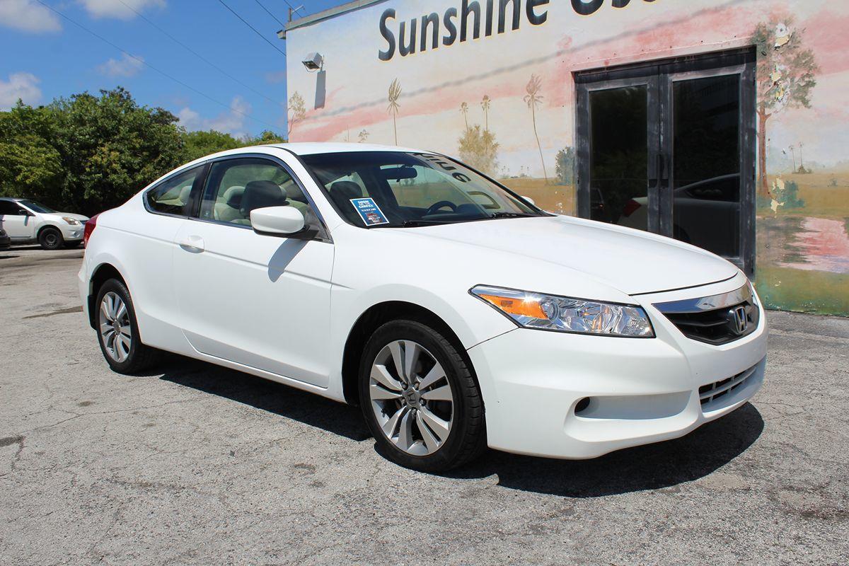 Honda Accord Coupe Only $8500 Cash** "No Financing" - Thumbnail 7