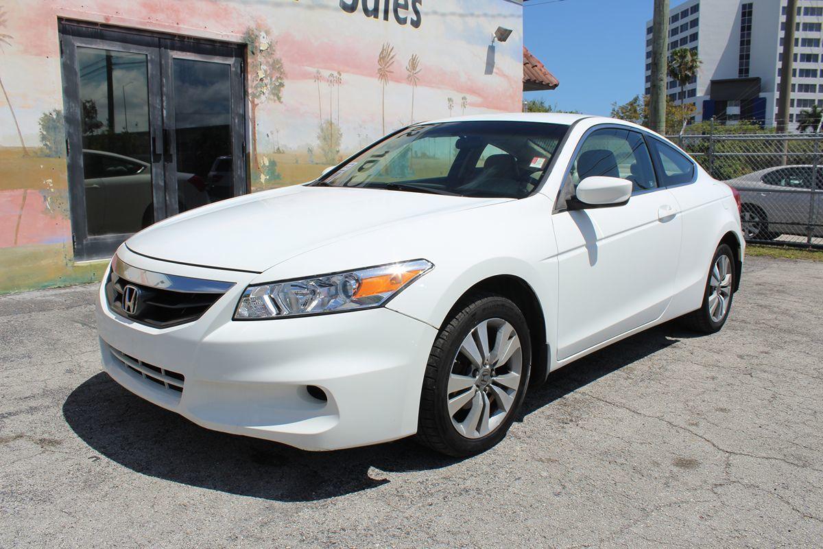 Honda Accord Coupe Only $8500 Cash** "No Financing" - Thumbnail 5