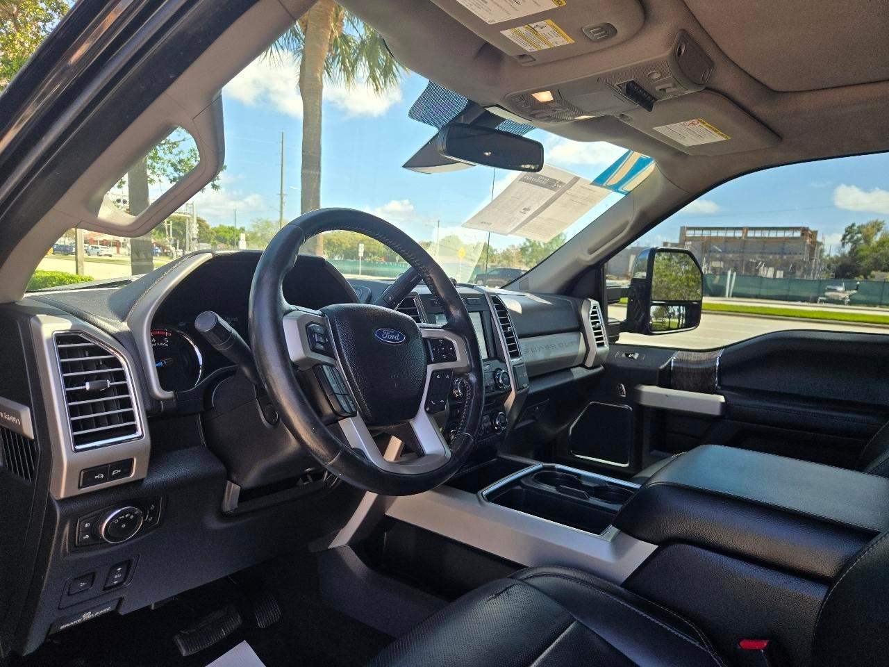 Ford F-350 Sdking Ranch Crew Cab 4Wd - Thumbnail 16