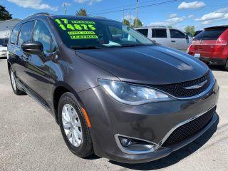 Chrysler Pacifica - Thumbnail 8