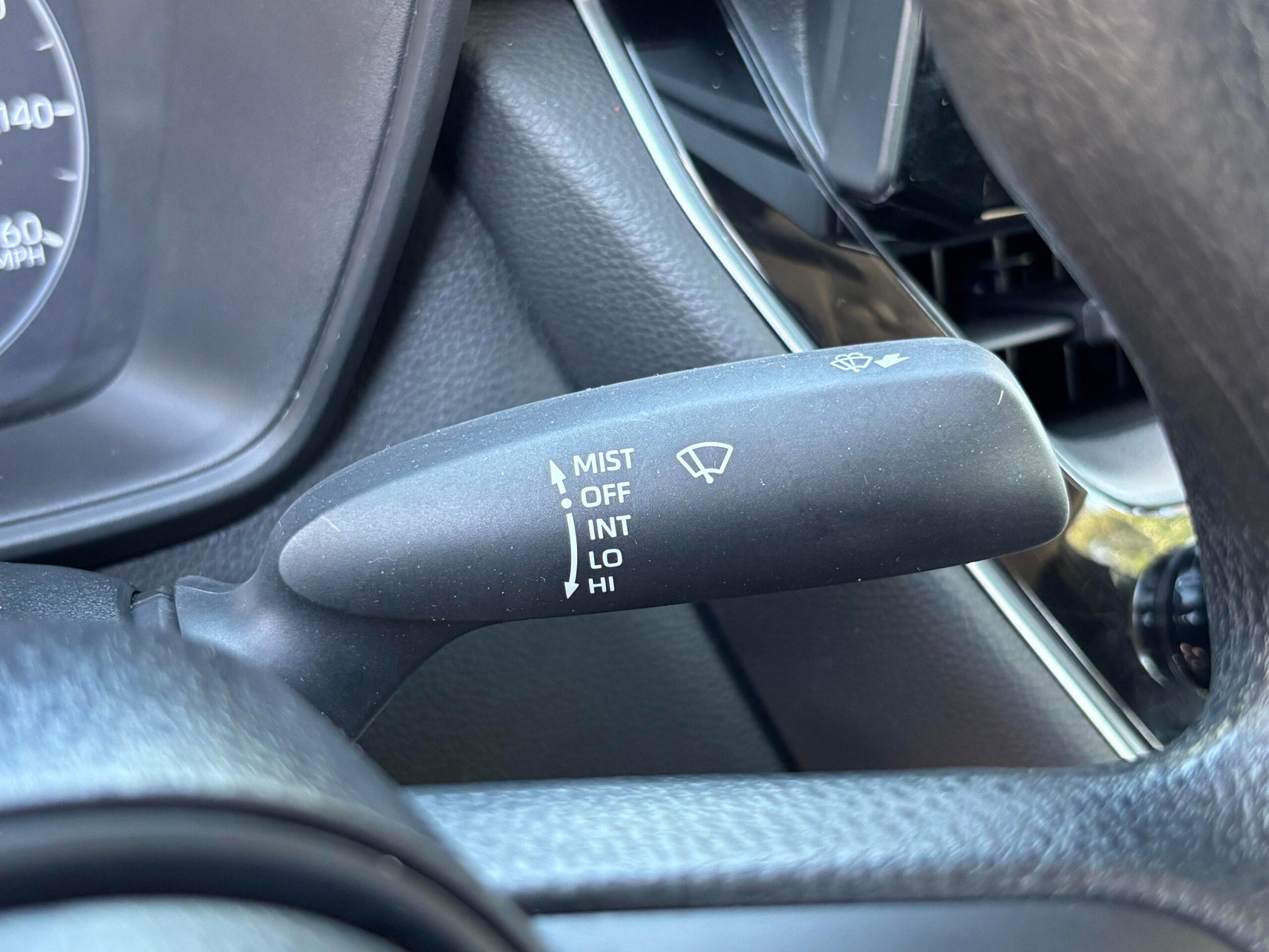 Toyota Corolla Le - Thumbnail 16