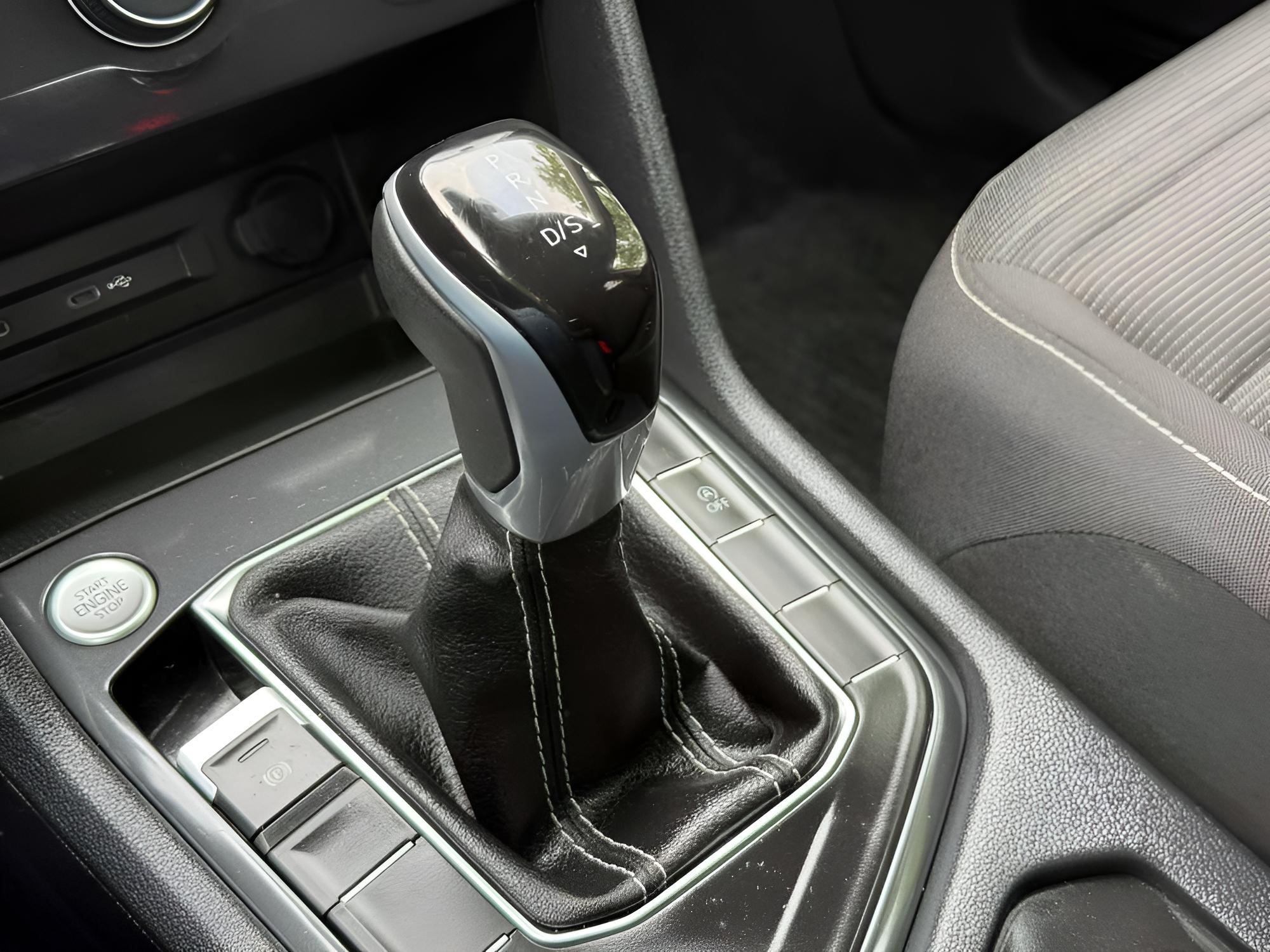 Volkswagen Tiguan 2.0T S - Thumbnail 17