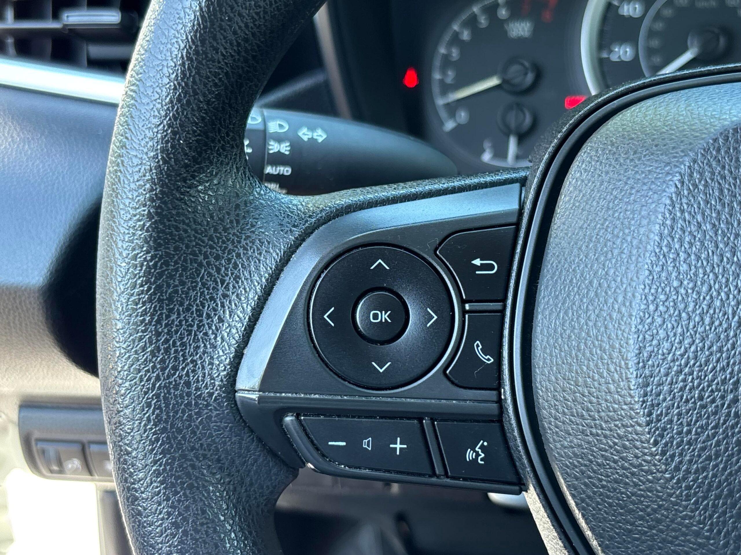 Toyota Corolla Le - Thumbnail 15