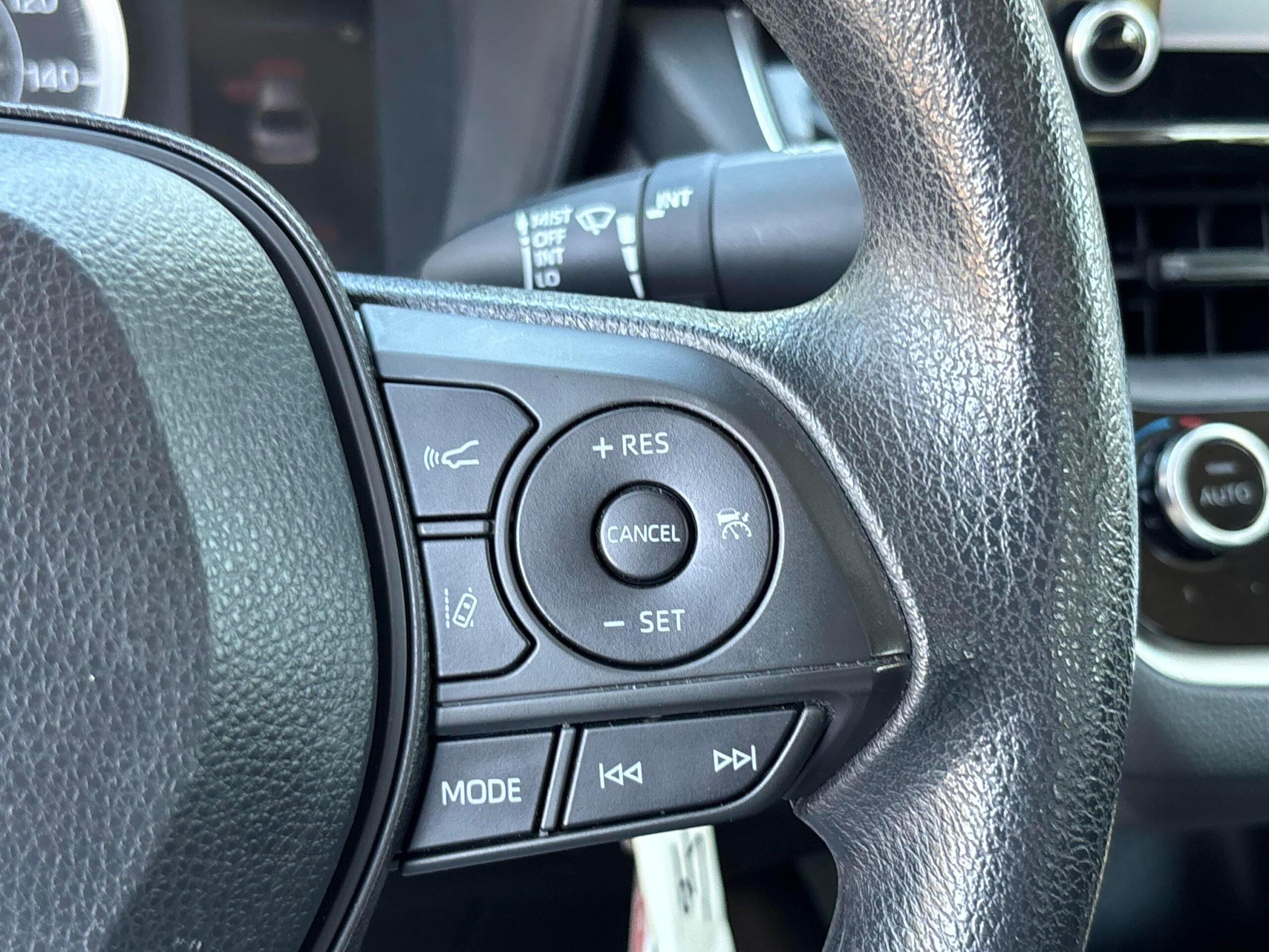 Toyota Corolla Le - Thumbnail 16