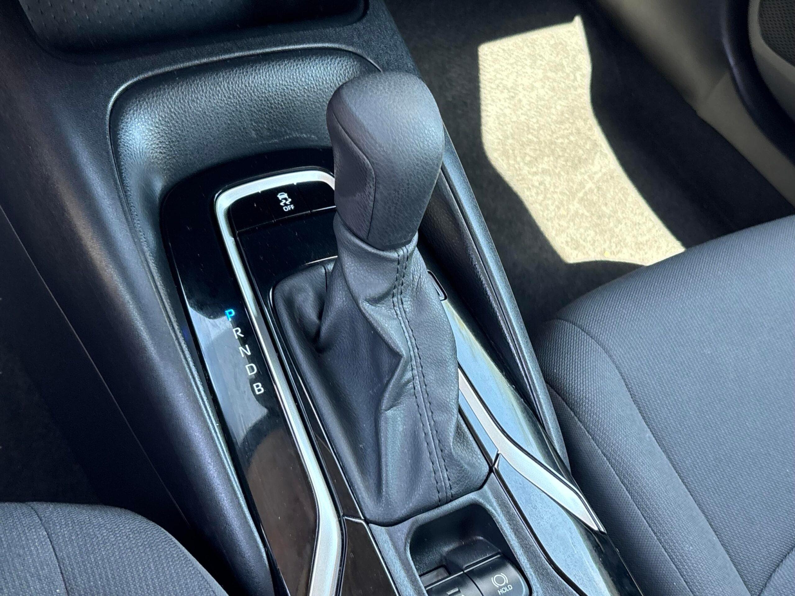 Toyota Corolla Le - Thumbnail 12