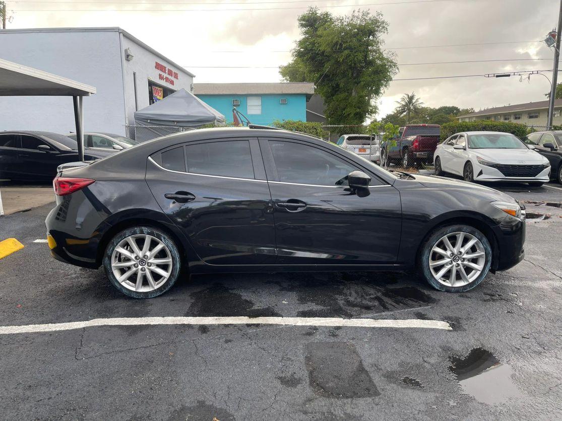 Mazda Mazda3 - Thumbnail 10