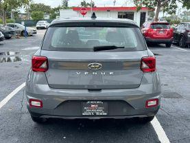 Hyundai Venue - Thumbnail 6