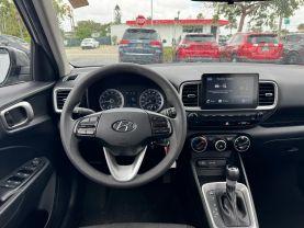 Hyundai Venue - Thumbnail 13