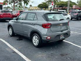 Hyundai Venue - Thumbnail 5