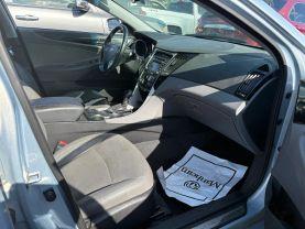 Hyundai Sonata - Thumbnail 6