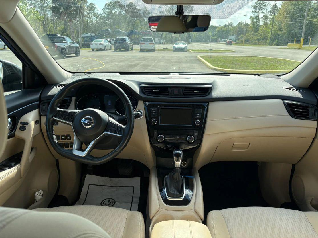 Nissan Rogue - Thumbnail 10