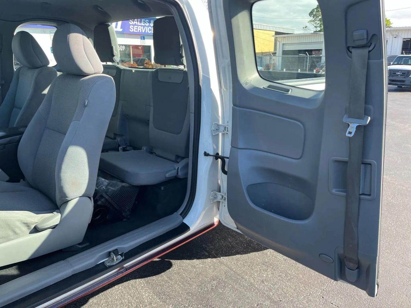 Toyota Tacoma - Thumbnail 19