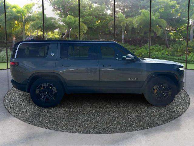 RIVIAN R1S - Thumbnail 4