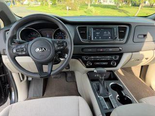 Kia Sedona - Thumbnail 15