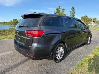 Kia Sedona - Thumbnail 12