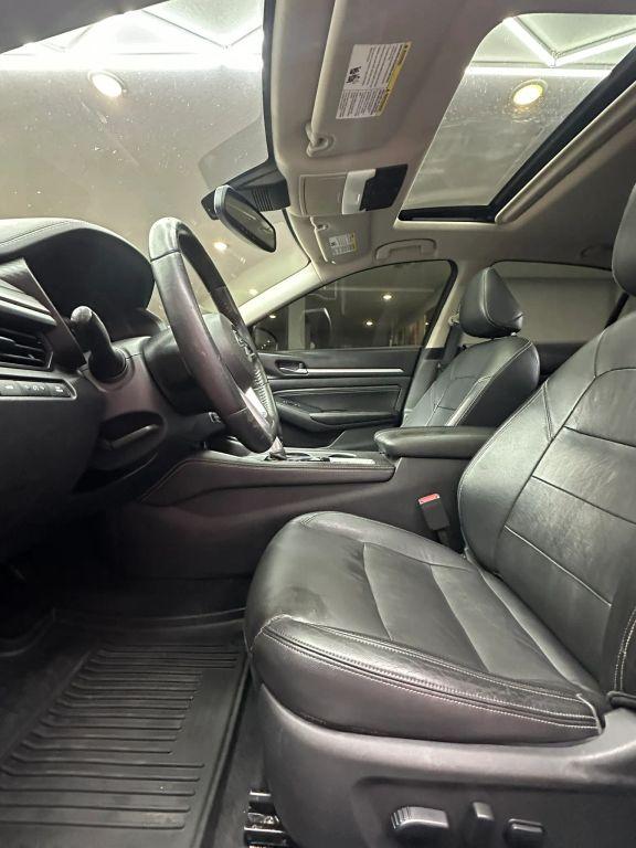 Nissan Altima - Thumbnail 17